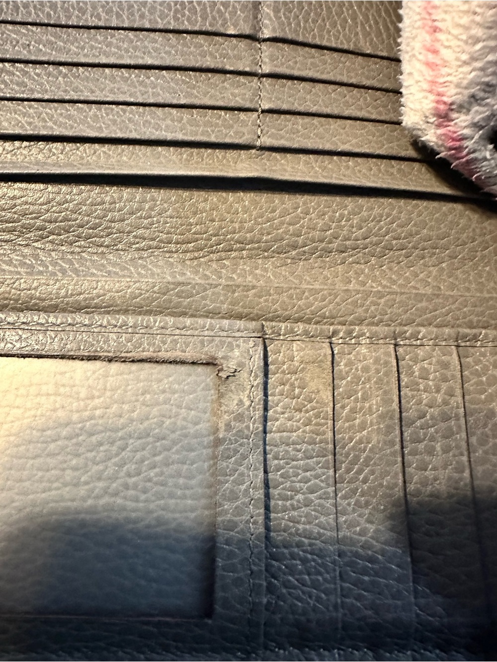 Gucci Gray  Pebbled Leather Wallet with Gold Logo with COA - Picture 12 of 13